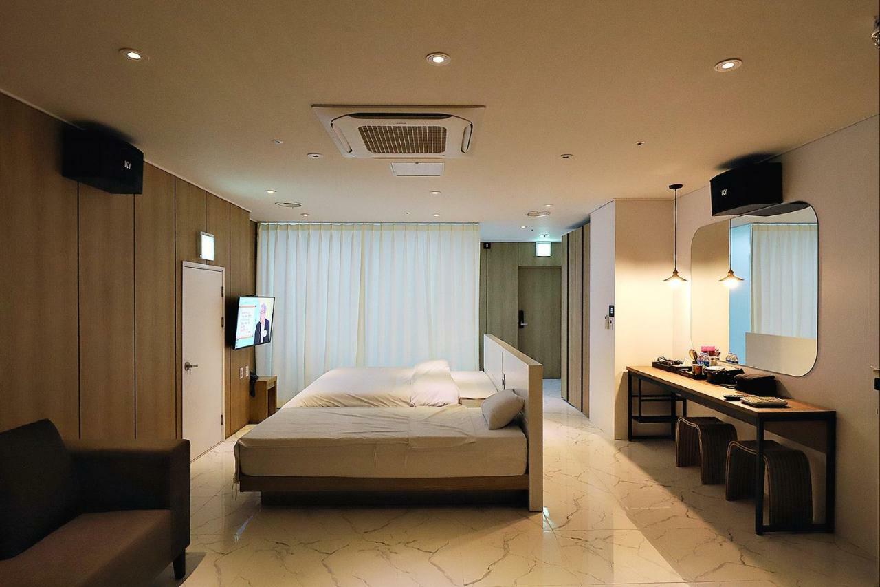 Biennale Hotel Gwangju Metropolitan City Exterior foto